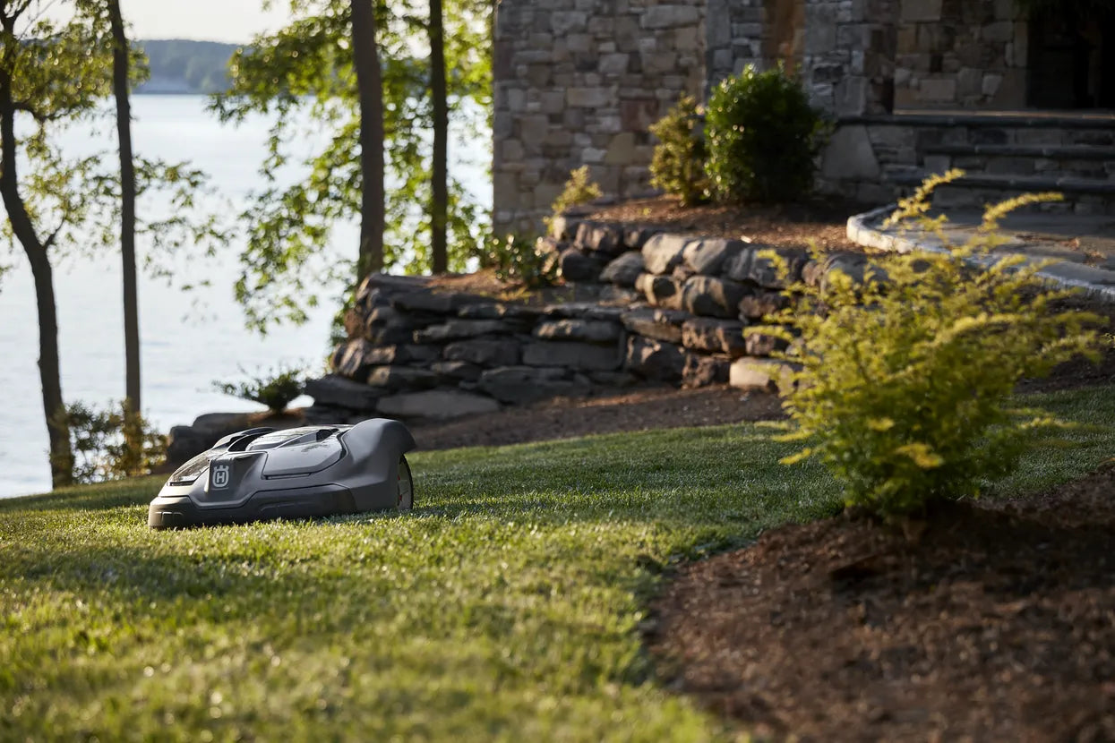 AUTOMOWER® 450XH (up to 1.5 acres)